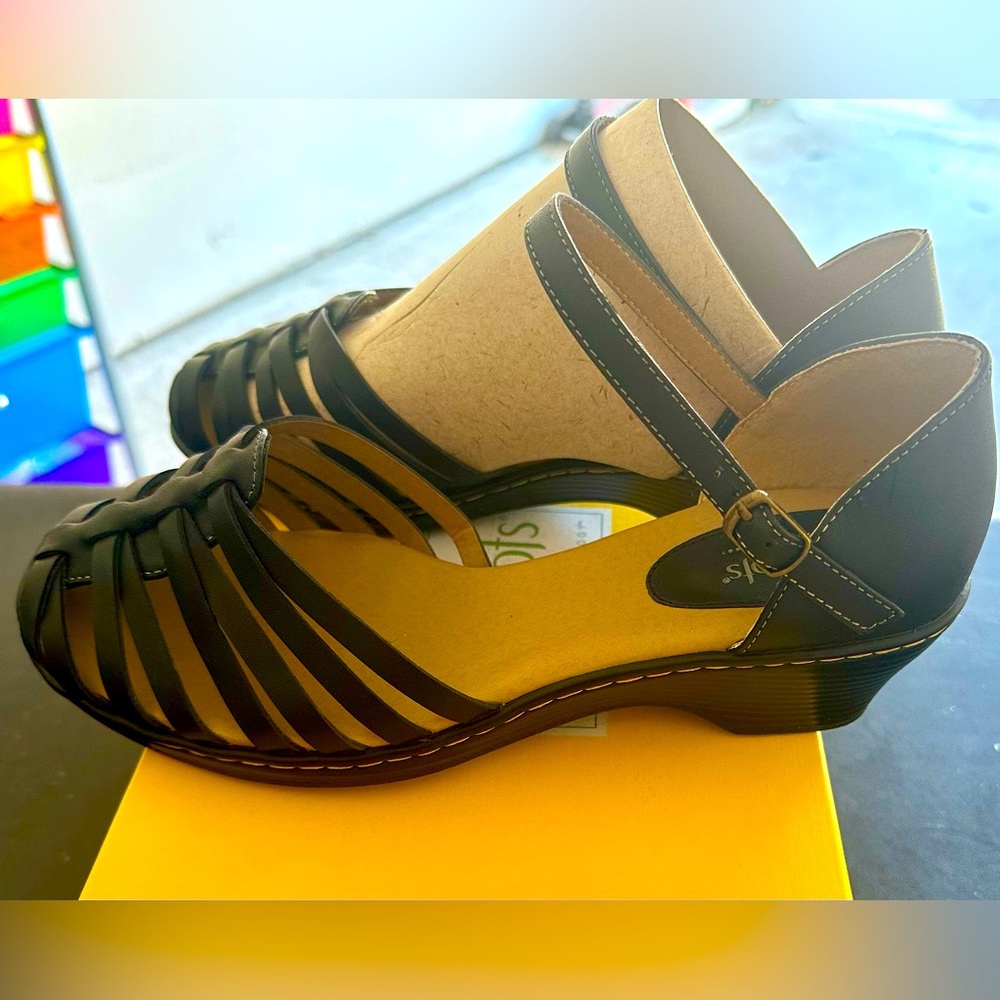 Soft spots Sandals heels shoes Tatiana black New size 10 pillow top technology